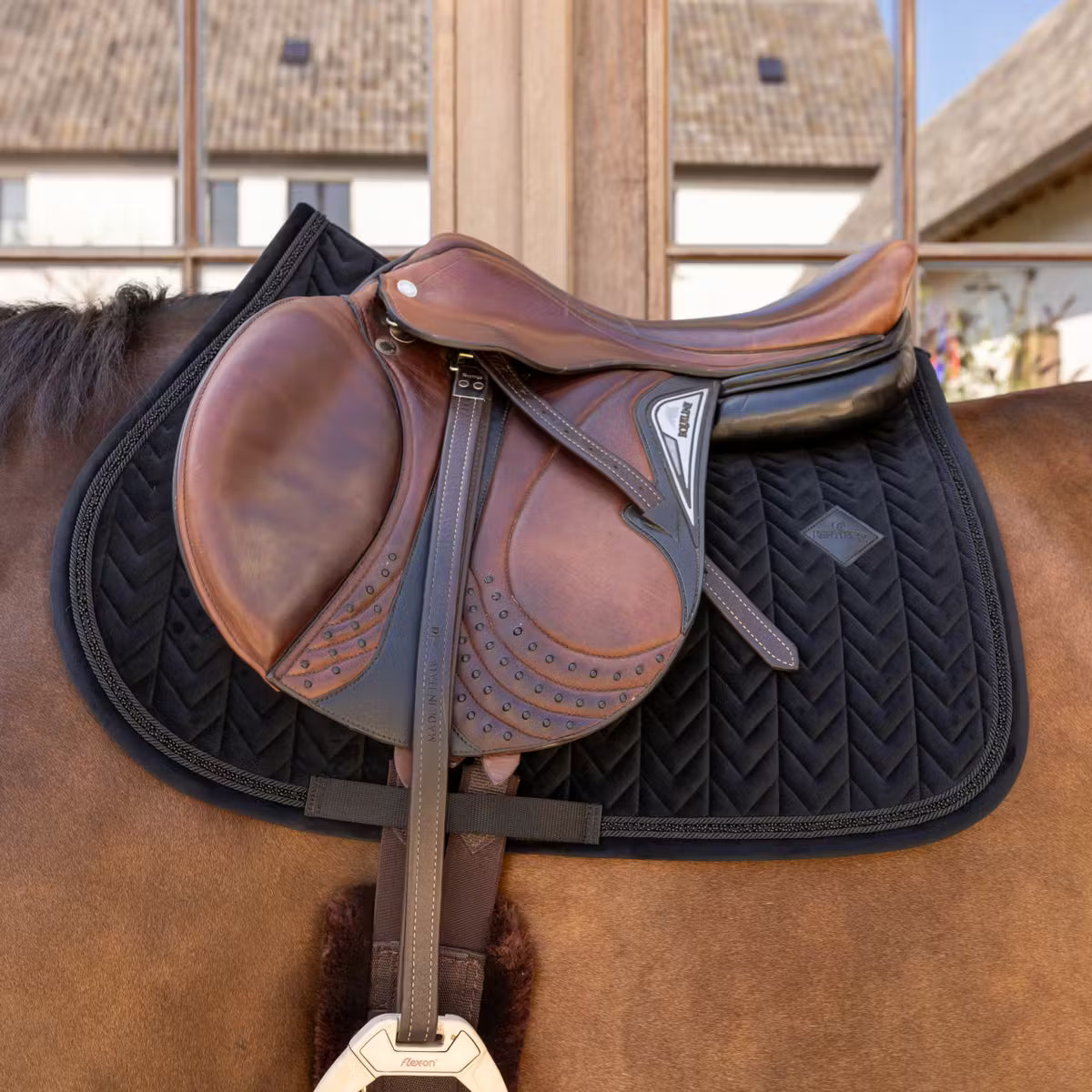 Kentucky Horsewear Saddle Pad Velvet Mini Pearls Jumping