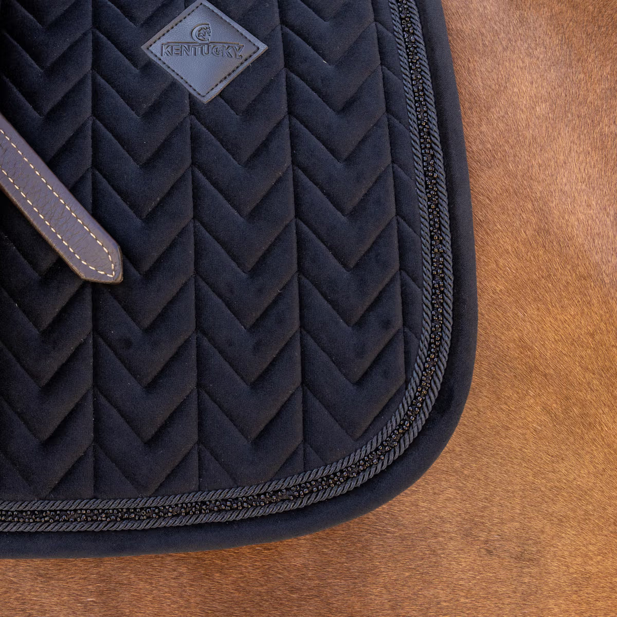 Kentucky Horsewear Saddle Pad Velvet Mini Pearls Jumping