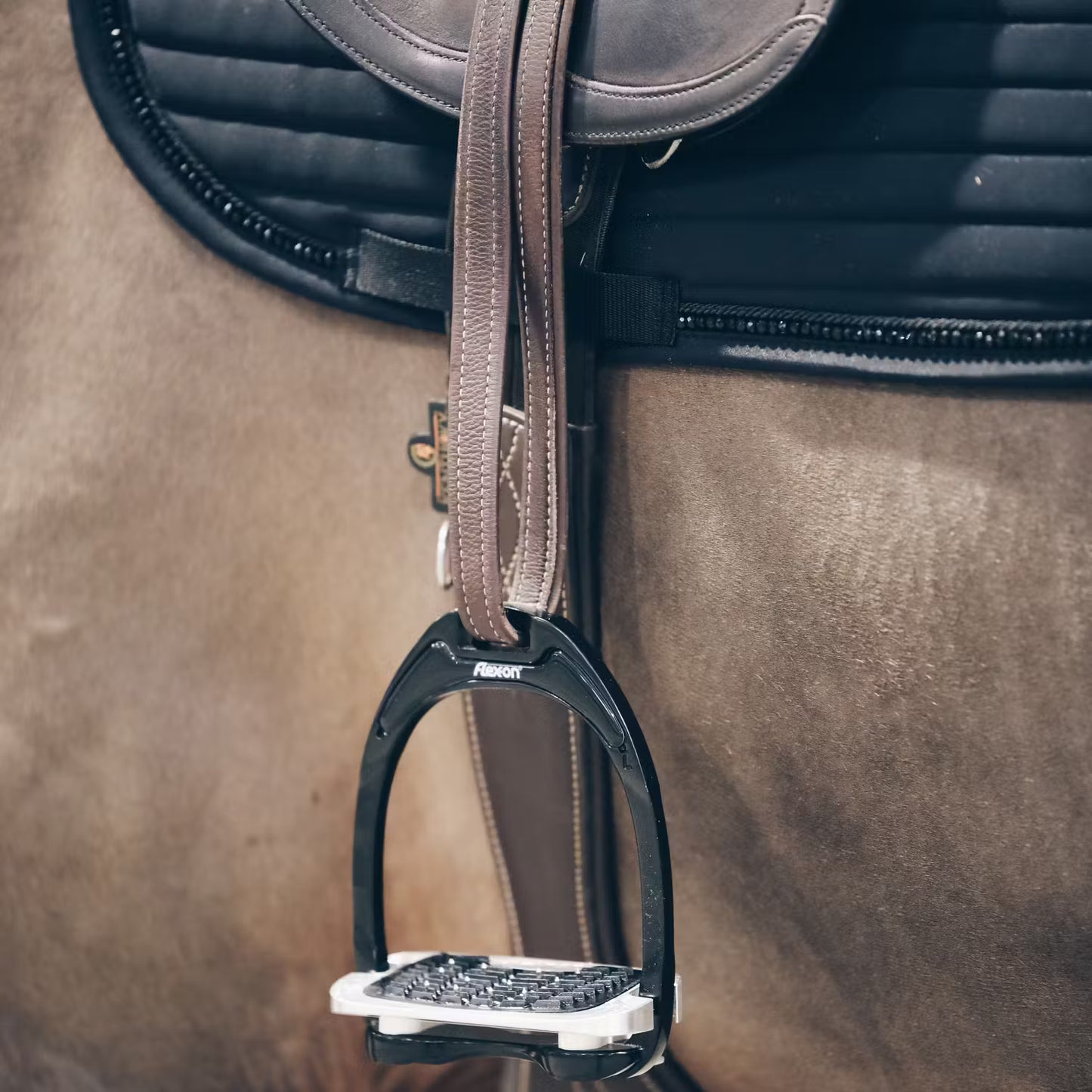 Kentucky Saddle Pad Pearls Jumping