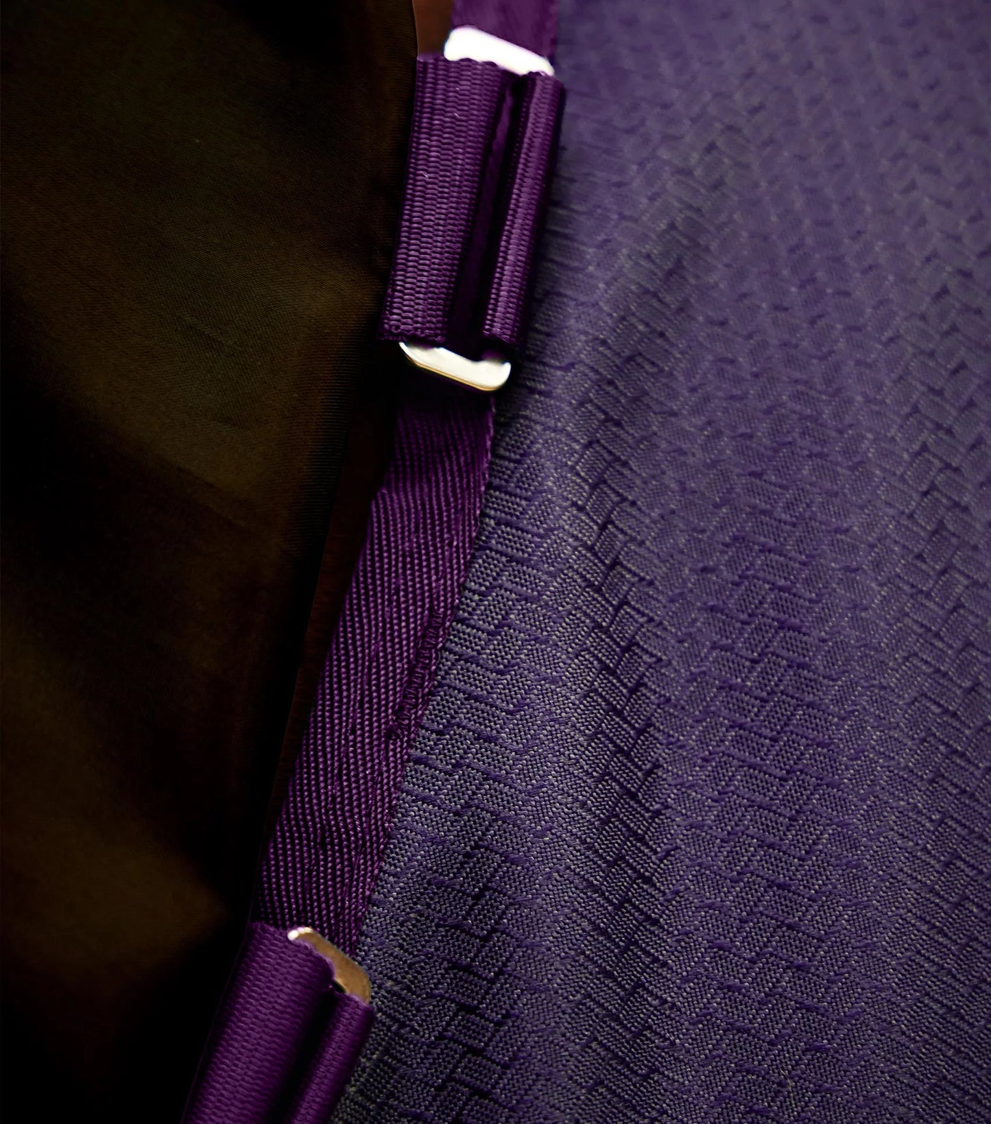 PE Stratus 600D Series 0g Turnout Rug with Classic Neck Cover Purple